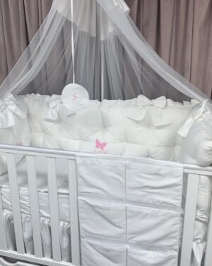 PEPPIbambini ROYAL White Sarah Baby-Bettwaren, 11-teilig, Bettwäsche, 100% Baumwolle mit Stickerei + Moskitonetz